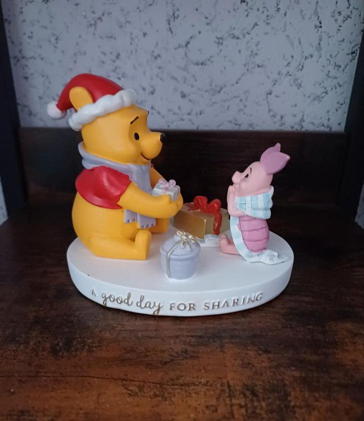 Nieuw winnie the pooh winter beeld, Verzamelen, Disney, Zo goed als nieuw, Beeldje of Figuurtje, Winnie de Poeh of vrienden, Ophalen