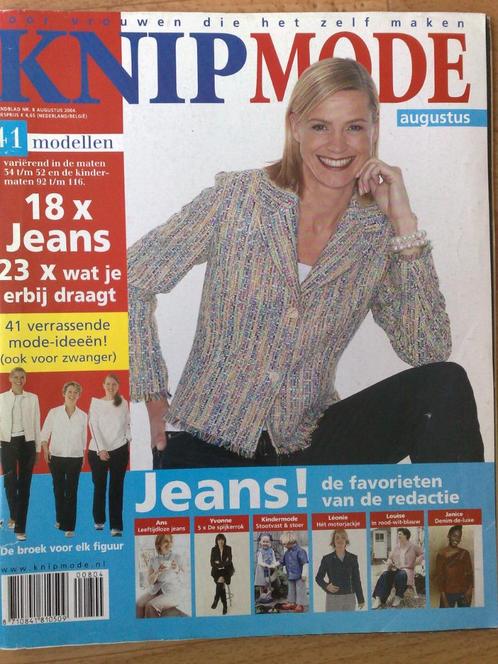 Knipmode augustus nr. 8 / 2004 , 18 jeans patronen, Hobby en Vrije tijd, Kledingpatronen, Zo goed als nieuw, Knipmode, Verzenden