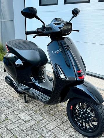 Vespa Sprint 4T 2V Black on black opknapper! beschikbaar voor biedingen