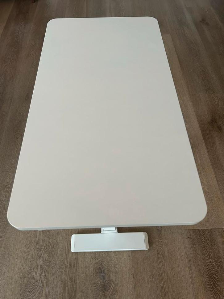 Prima verstelbare laptoptafel (Ikea), Computers en Software, Laptoptafels, Zo goed als nieuw, In hoogte verstelbaar, Ophalen
