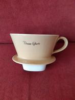 Aardewerk koffiefilter van Douwe Egberts., Huis en Inrichting, Keuken | Servies, Ophalen of Verzenden, Gebruikt, Aardewerk, Overige stijlen