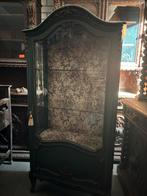 Antieke kast/vitrine kast, Ophalen, Zo goed als nieuw