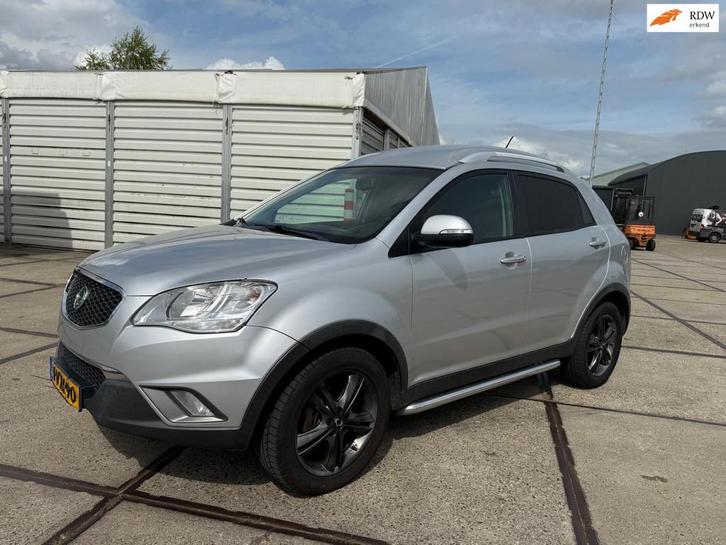 SsangYong Korando 2.0 XDI Quartz HR AWD, Auto's, Bestelauto's, Bedrijf, Te koop, 4x4, ABS, Airbags, Airconditioning, Alarm, Boordcomputer