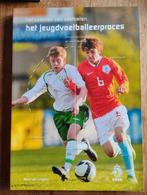 Jeugdvoetballeerproces - Bert van Lingen, Boeken, Ophalen of Verzenden, Zo goed als nieuw, Balsport, Bert van Lingen