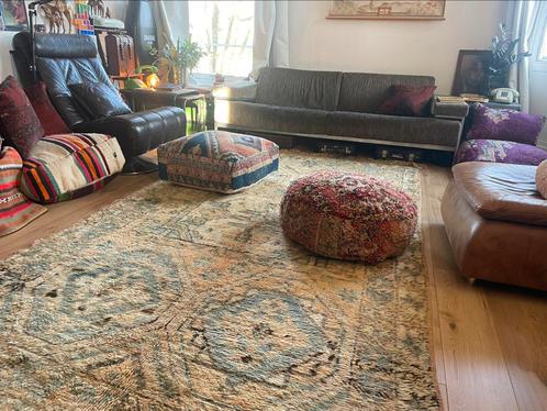 Handgeknoopt vloerkleed vintage Marokkaans Atlas 340x178, Huis en Inrichting, Stoffering | Tapijten en Kleden, Zo goed als nieuw