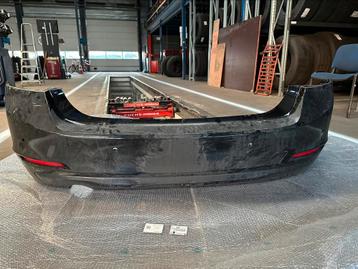 BMW 3 Serie 320i 2012 achterbumper ZWART Origineel BMW beschikbaar voor biedingen