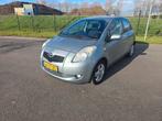 Toyota Yaris 1.3 16V Vvt-i 5DR 2006 Grijs, Voorwielaandrijving, 4 cilinders, 995 kg, 547 kg