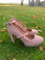 Beige Hakken met Enkelbandje - Maat 40, Ophalen of Verzenden, Nieuw, Beige, Pumps