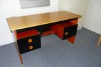 vintage buro jaren 60 / 70, Huis en Inrichting, Bureaus, Ophalen, Gebruikt, Bureau