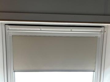 Nieuw rolgordijn voor Velux - verduisterend beschikbaar voor biedingen