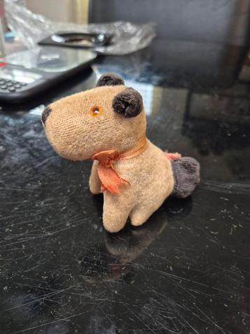 Vintage Stoffen Hondje beschikbaar voor biedingen