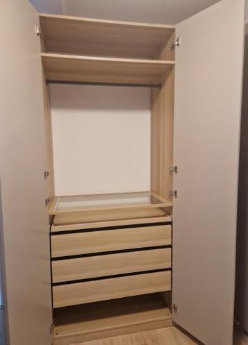 Ikea Pax Grijs-beige 3 deurs luxe inricht - afbeelding 4