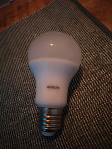 Philips E27 LED Lamp beschikbaar voor biedingen