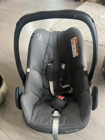 Maxi-Cosi Rock i-Size met Isofix en newborn-seat beschikbaar voor biedingen