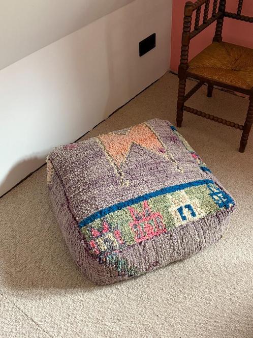 Vintage Berber Poef – Handgemaakt | Nieuwstaat, Huis en Inrichting, Banken | Voetenbanken en Poefen, Nieuw, 50 tot 75 cm, 50 tot 75 cm