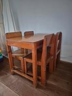 Houten kindertafeltjes met 4 stoeltjes - Vintage charme!, Kinderen en Baby's, Kinderkamer | Tafels en Stoelen, Ophalen, Gebruikt