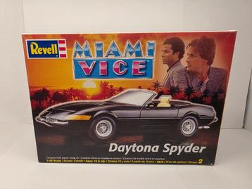 Revell Miami Vice Ferrari Daytona Spider beschikbaar voor biedingen