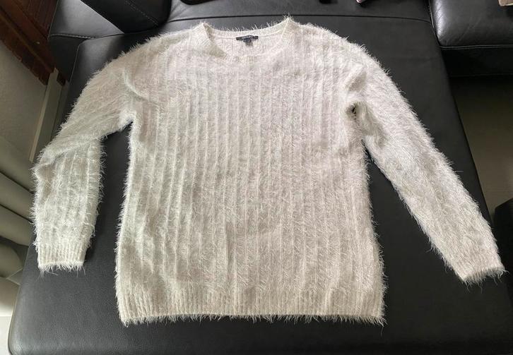 Zachte fluffy trui maat 40, als nieuw, wit, Kleding | Dames, Truien en Vesten, Zo goed als nieuw, Maat 38/40 (M), Wit, Verzenden