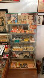 Unieke oude vitrinekast of vitrine bakkerkast, Ophalen, Zo goed als nieuw, 25 tot 50 cm, 50 tot 100 cm