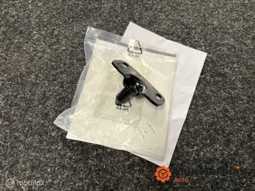 VERGRENDELING ACHTERKANT  8200014203 beschikbaar voor biedingen