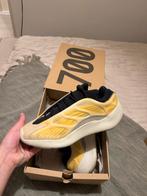 Yeezy 700 monsaf, Ophalen of Verzenden, Nieuw, Zwart