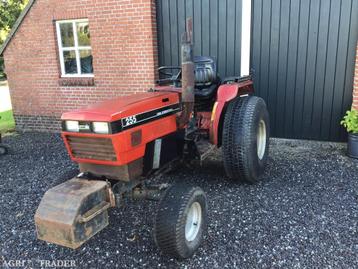 Case 255 compact tractor op gazonbanden MARGE beschikbaar voor biedingen
