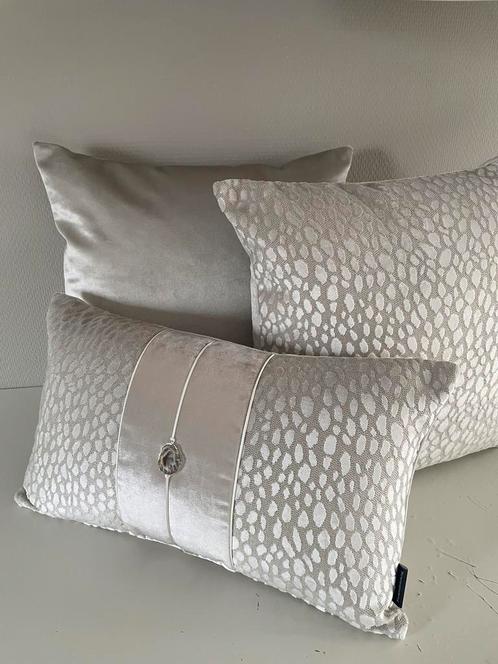 Prachtige set in offwhite, Huis en Inrichting, Woonaccessoires | Kussens, Nieuw, Ophalen of Verzenden