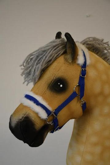 IW hobbyhorse stokpaard halster bont beschikbaar voor biedingen