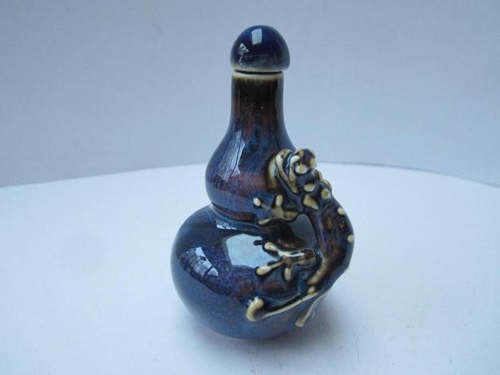 Oud chinees porselein snuifflesje /snuff bottle., Antiek en Kunst, Antiek | Porselein, Ophalen of Verzenden