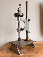 Precisie tafel boormachine 50 cm hoog (modelbouw vintage), Ophalen of Verzenden