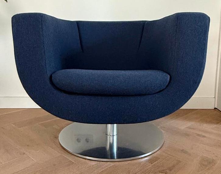 B&B Italia Tulip fauteuil, Huis en Inrichting, Fauteuils, Zo goed als nieuw, 50 tot 75 cm, Ophalen