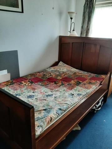 Eiken twijfelaar bed  beschikbaar voor biedingen