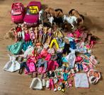 Grote set Barbies met accessoires, Kinderen en Baby's, Speelgoed | Poppen, Gebruikt, Ophalen, Barbie