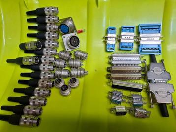  DIN Stekkers & Soldeer Connectoren, 5,9,15,25,37,50PIN beschikbaar voor biedingen