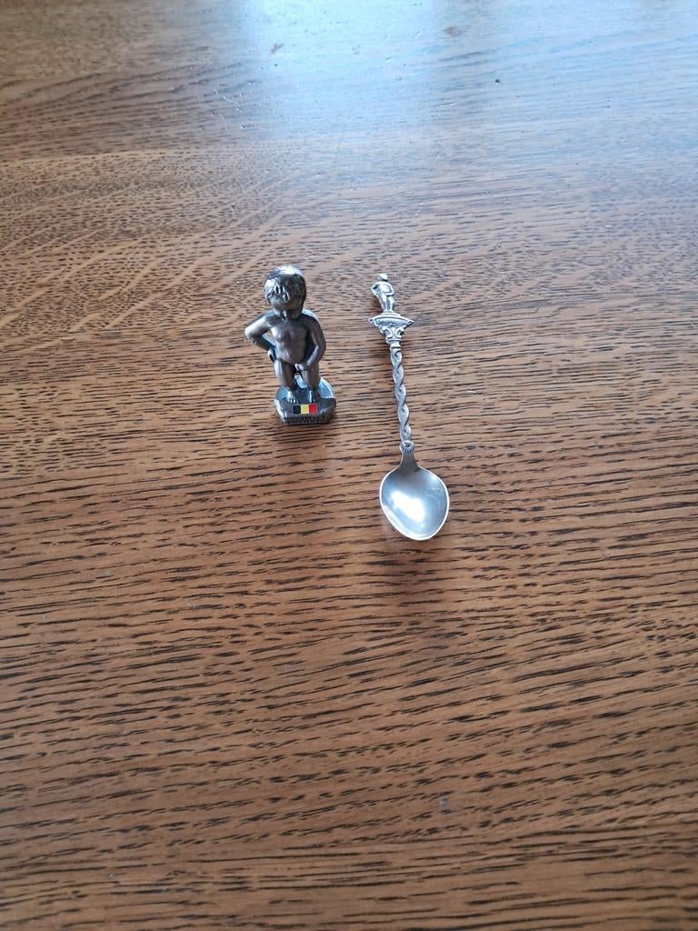 Manneke pis, Ophalen of Verzenden, Staal