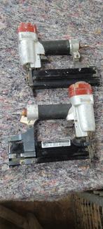 2 dutack tackers nietmachine spijkertacker, Doe-het-zelf en Verbouw, Gereedschap | Overige machines, Ophalen of Verzenden