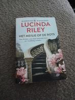 Lucinda Riley - Het meisje op de rots, Lucinda Riley, Ophalen of Verzenden, Zo goed als nieuw, Nederland
