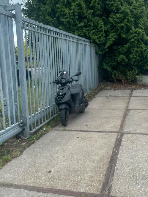 piaggio zip 80cc 4t 2v, Fietsen en Brommers, Scooters | Piaggio, Zo goed als nieuw, Zip, Ophalen of Verzenden