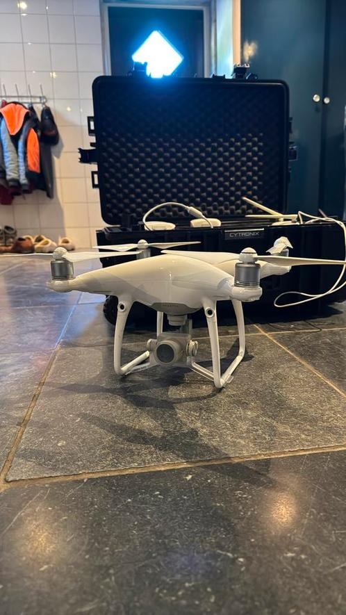 WM331a DJI phantom 4 pro met drie accu’s, Audio, Tv en Foto, Drones, Zo goed als nieuw, Ophalen of Verzenden