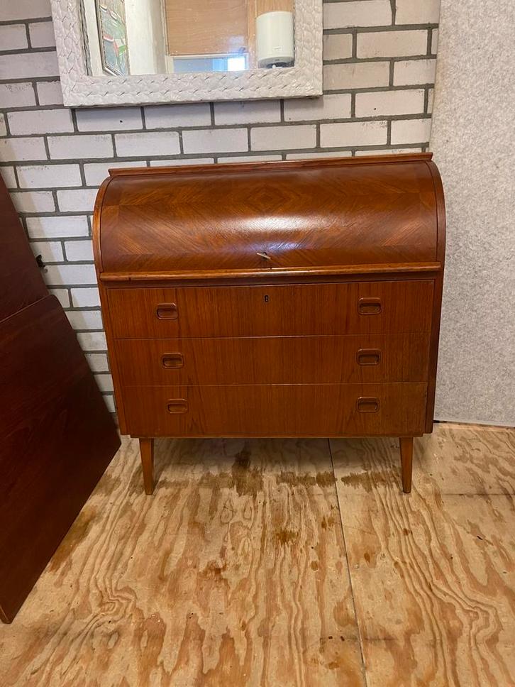 Vintage RollTop secretaire Egon Ostergaard, Huis en Inrichting, Slaapkamer | Nachtkastjes, Zo goed als nieuw, 70 cm of meer, 65 cm of meer