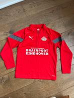 Rode trainingstop maat 140, Ophalen of Verzenden, Zo goed als nieuw, Jongen of Meisje