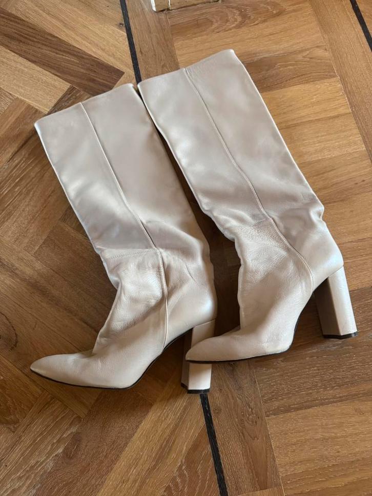 Toral laarzen kleur beige, Kleding | Dames, Schoenen, Zo goed als nieuw, Hoge laarzen, Beige, Ophalen of Verzenden