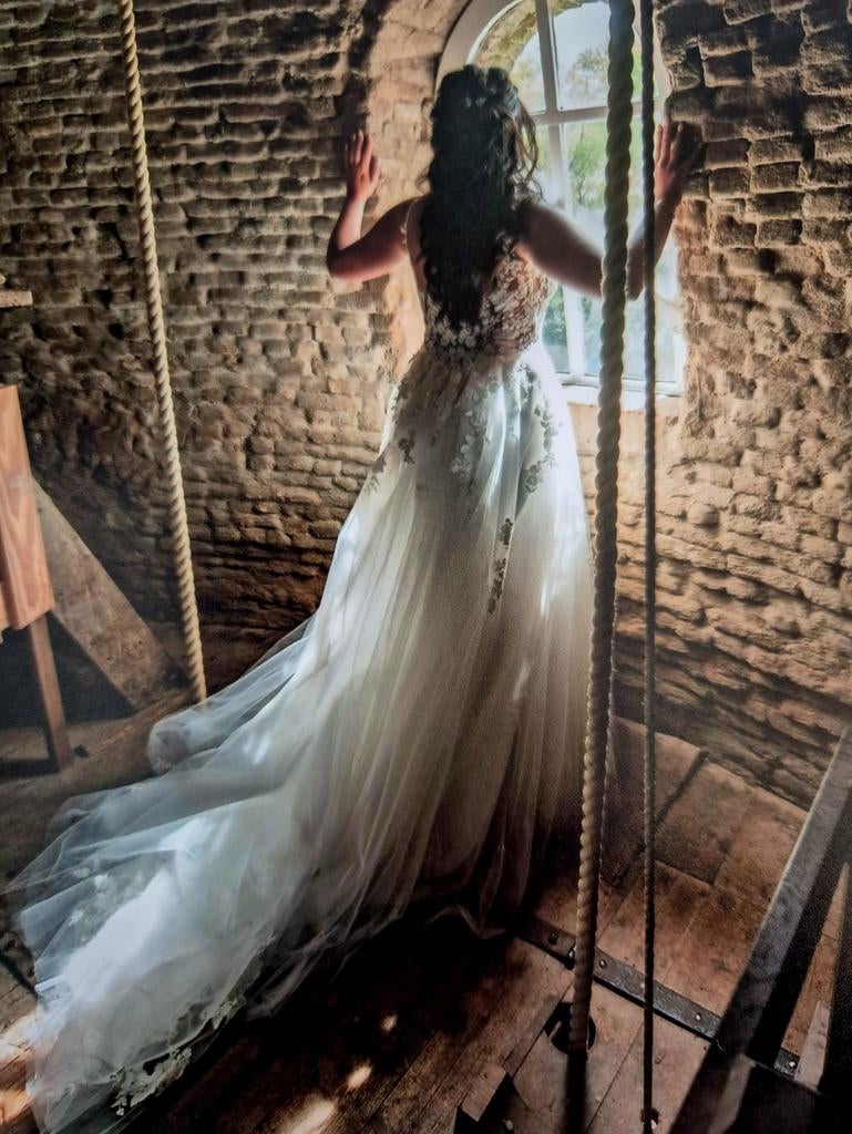 Trouwjurk bohemian/botanical - Modeca, Kleding | Dames, Trouwkleding en Trouwaccessoires, Zo goed als nieuw, Trouwjurk, Wit, Ophalen