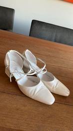 Trouwschoenen maat 39,5 klein hakje, Ophalen of Verzenden, Zo goed als nieuw, Beige, Schoenen