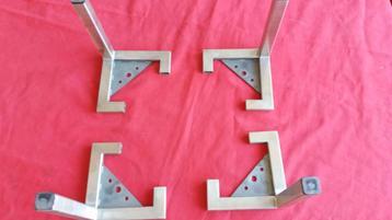 RVS pootjes voor verhoging voor 10euro per set beschikbaar voor biedingen