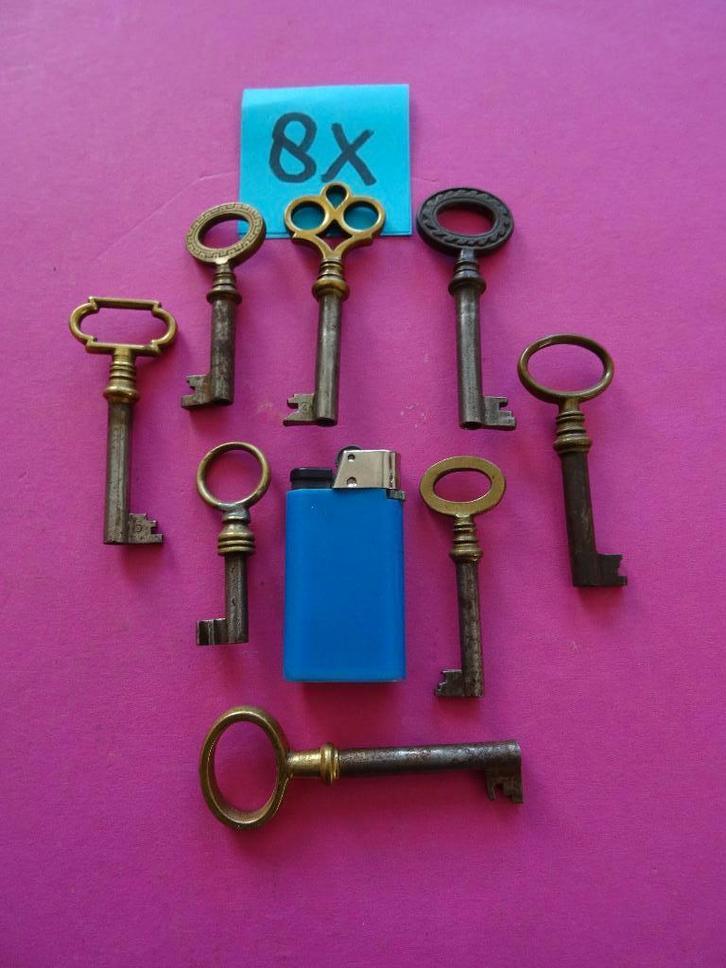 8 OUDE ANTIEKE KAST MEUBERL SLEUTELS SLOT SLEUTEL KOPER, Antiek en Kunst, Curiosa en Brocante, Ophalen of Verzenden
