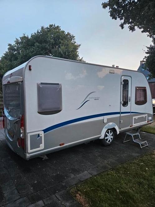 Nette Burstner Belcanto 455 TS met Unico voortent en luifels, Caravans en Kamperen, Caravans, Particulier, tot en met 4, 1000 - 1250 kg