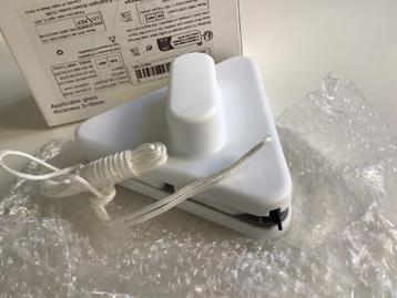 Dubbele Magneet Raamreiniger beschikbaar voor biedingen