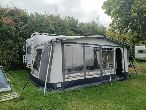 Knaus sport 450 FU met Brand voortent, Caravans en Kamperen, Caravans, Particulier, tot en met 4, 1000 - 1250 kg, Rondzit, Knaus