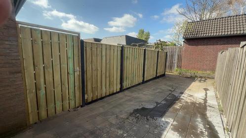 Hout-beton schutting bij intresse vraag gratis offerte aan !, Tuin en Terras, Schuttingen, Nieuw, Hout, 1 tot 2 meter, 6 meter of meer